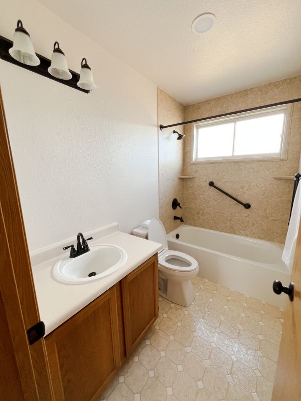 Modern Bathroom Features