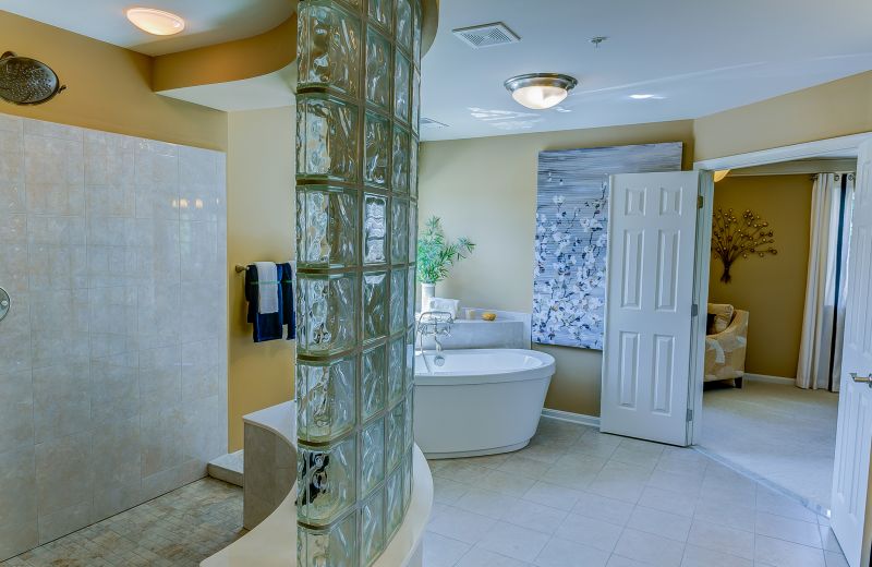 Best Bathroom Renovation Contractors in Commerce Township, MI